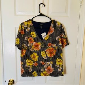 NWT Forever 21 Women’s Medium Navy Floral Summer Crop Top